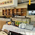 Loving Hut & Restaurant * 圣卡荐