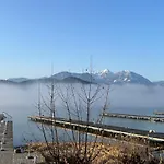 Loving Hut & Restaurant 招待所 圣卡荐