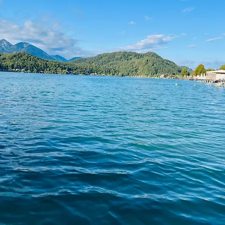 Loving Hut & Restaurant Penzion