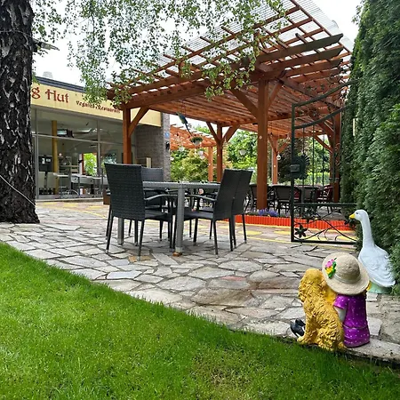Guest house Loving Hut & Vegan Restaurant Sankt Kanzian am Klopeiner See