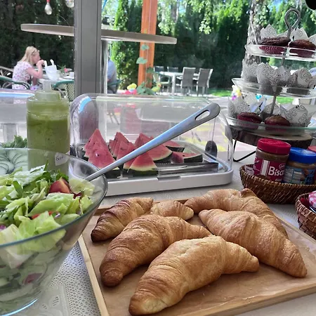 Loving Hut & Vegan Restaurant Guest house Sankt Kanzian am Klopeiner See